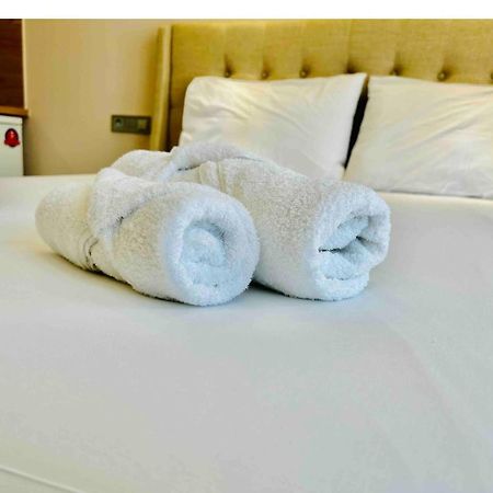 Port Twins Suites No2 Piræus Eksteriør billede