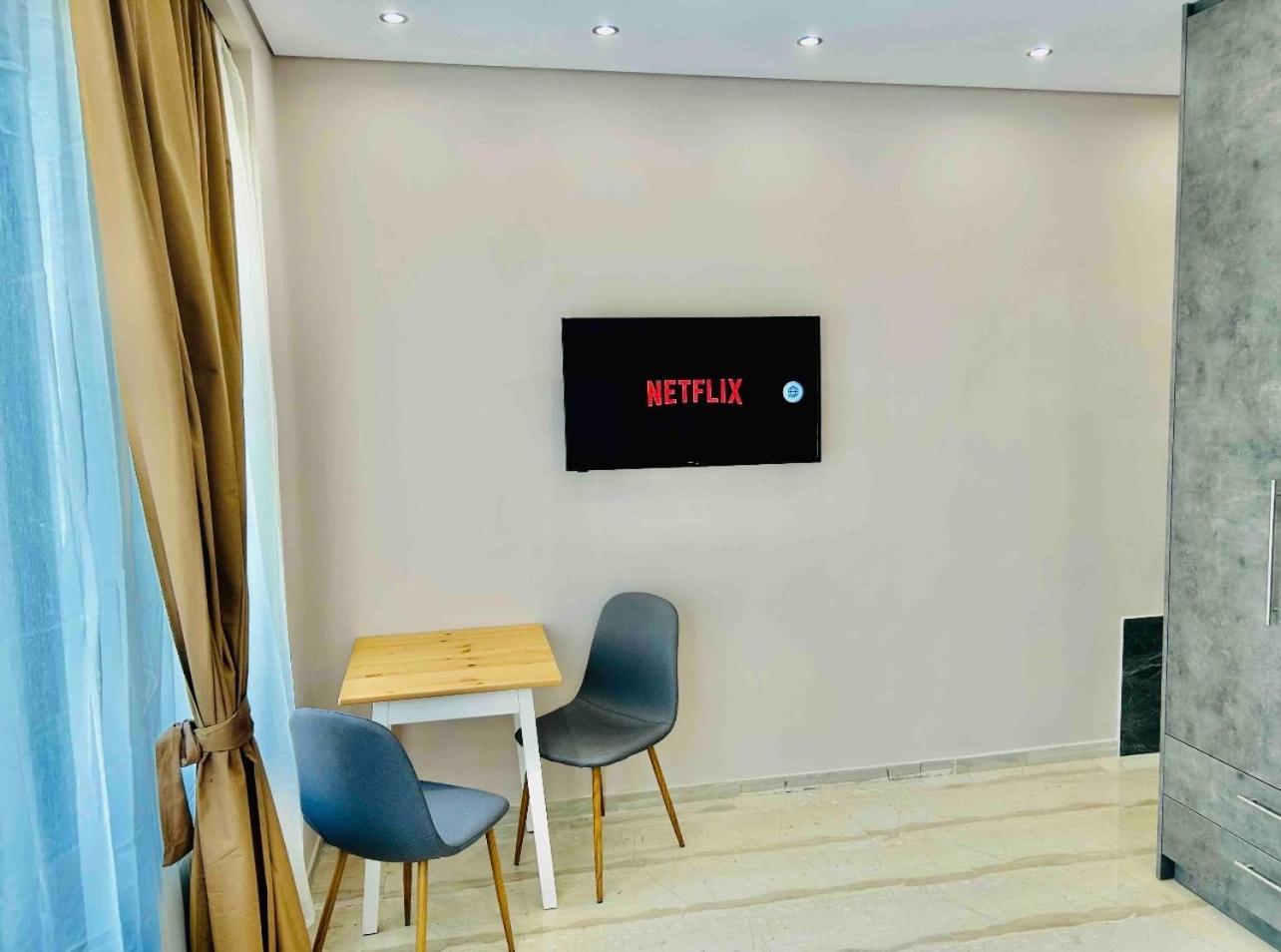 Port Twins Suites No2 Piræus Eksteriør billede